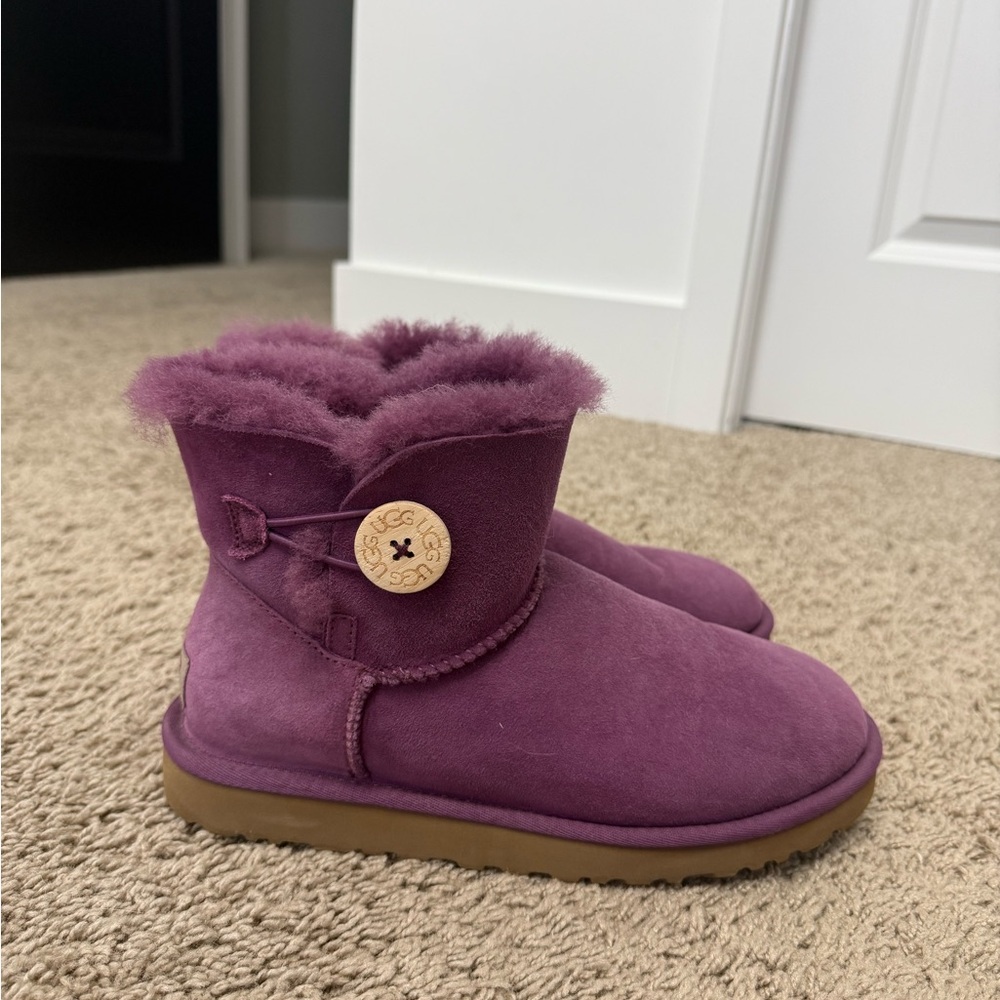 Women’s Mini Purple Bailey Button Uggs